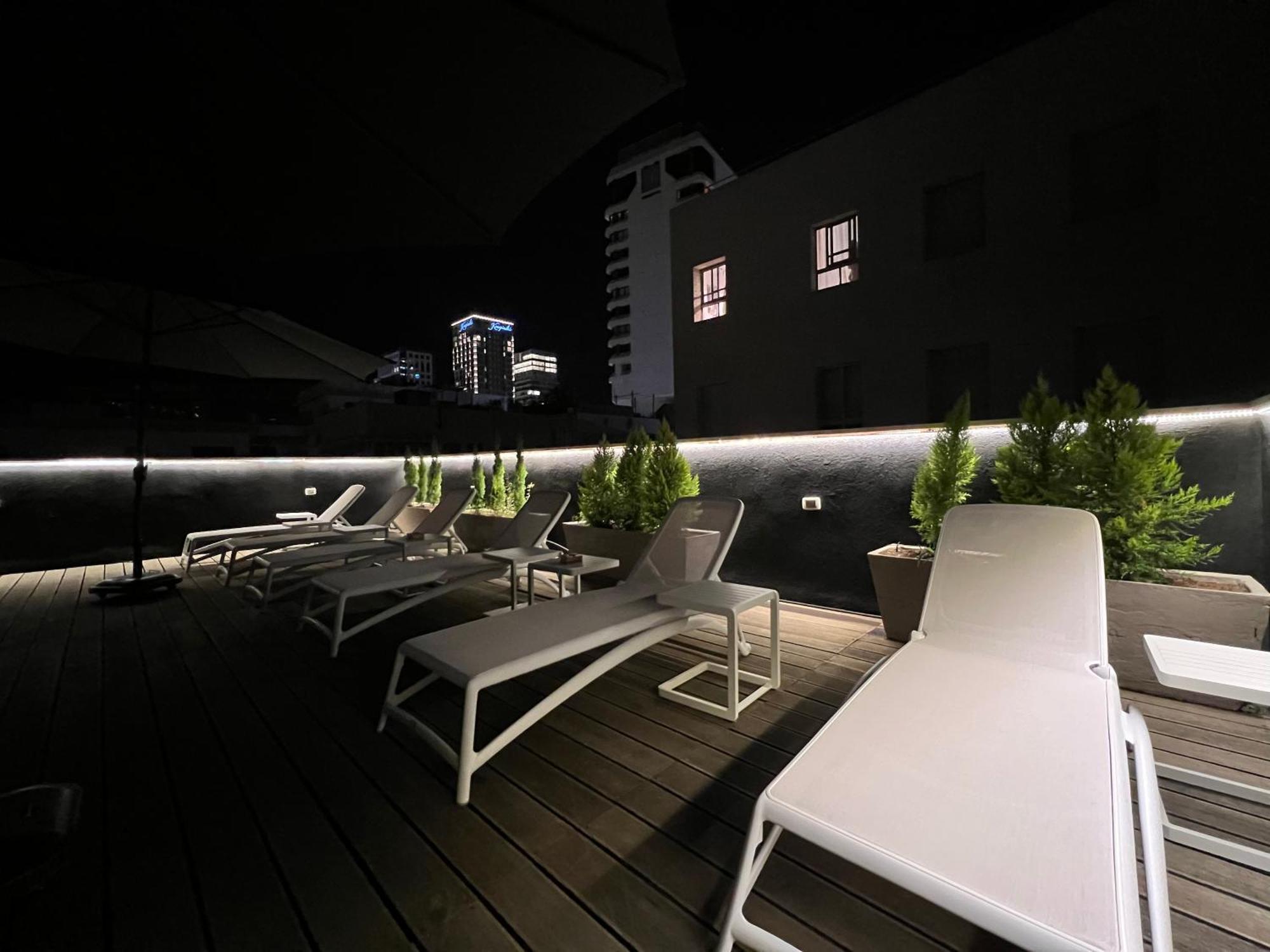Beer Garden Hotel Tel Aviv Exterior photo
