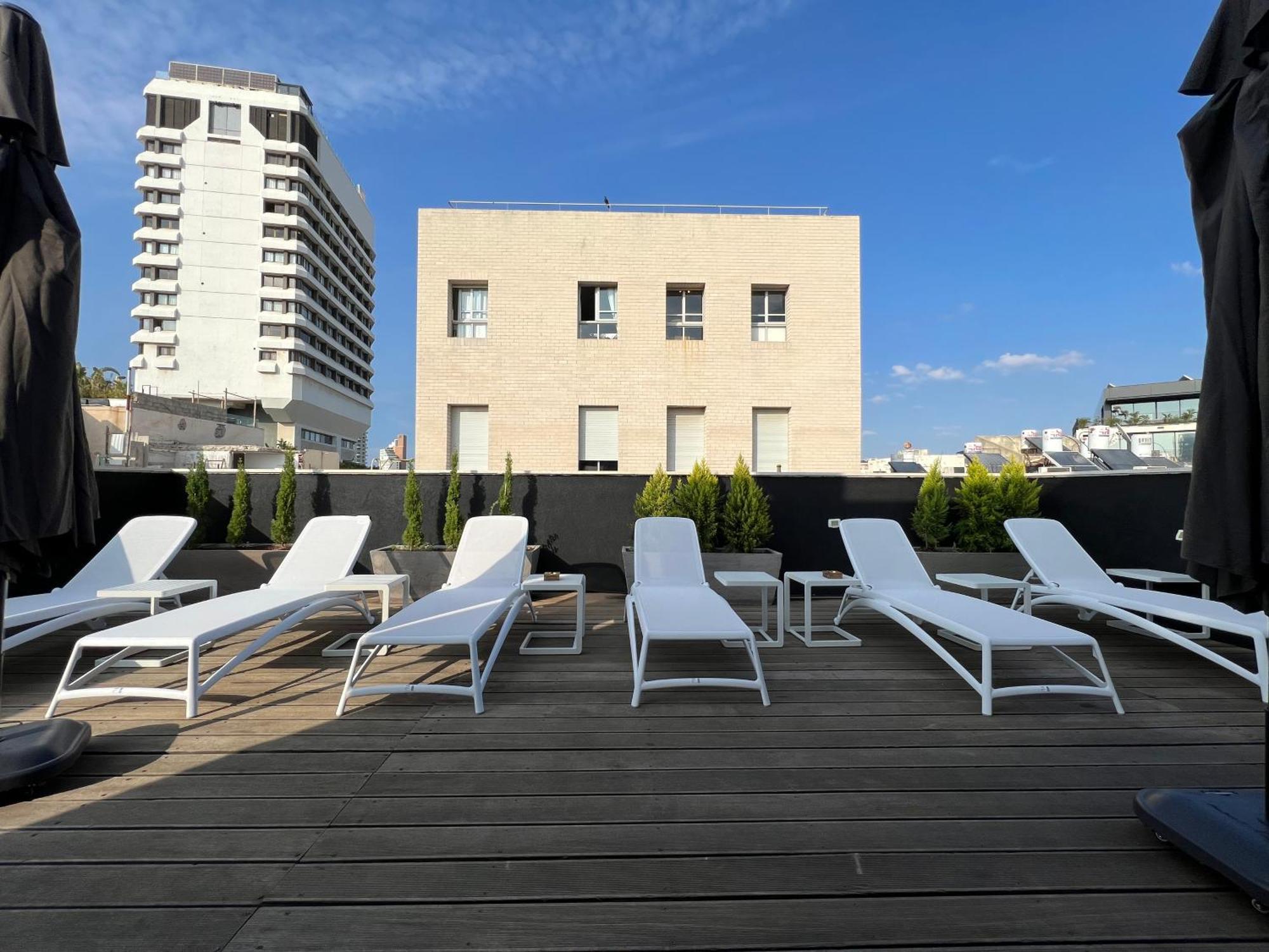 Beer Garden Hotel Tel Aviv Exterior photo
